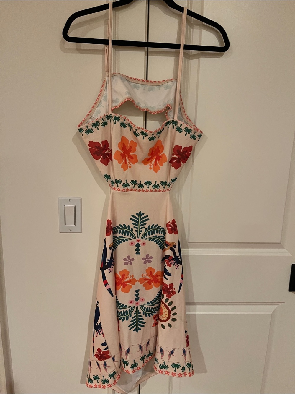 ❤️ 6 for 20 ❤️  Shein cream minidress with tropical pattern